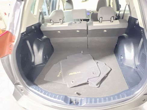 Used 2013 Toyota RAV4 LE FWD image 34