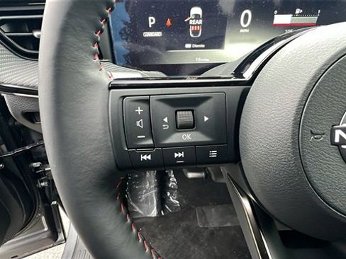 New 2025 Nissan Kicks SR w/ Illumination Package image 29