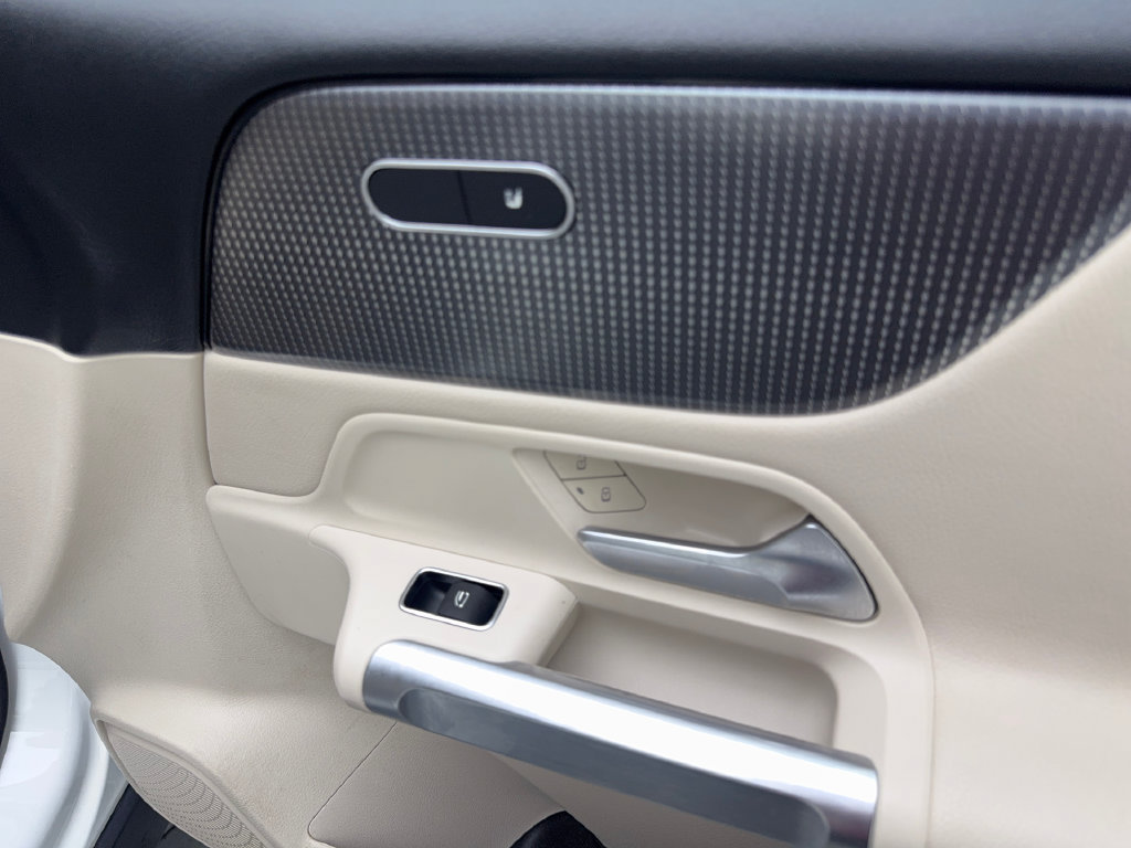 Used 2022 Mercedes-Benz GLB 250 image 54