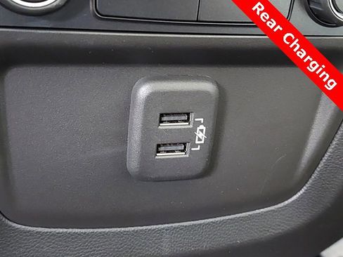 Used 2023 Buick Enclave Essence image 25