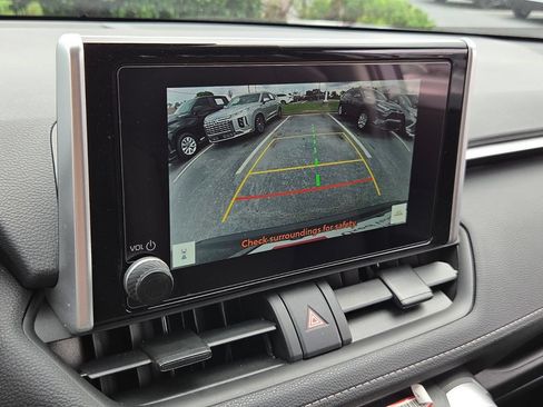 Certified 2025 Toyota RAV4 LE FWD image 18