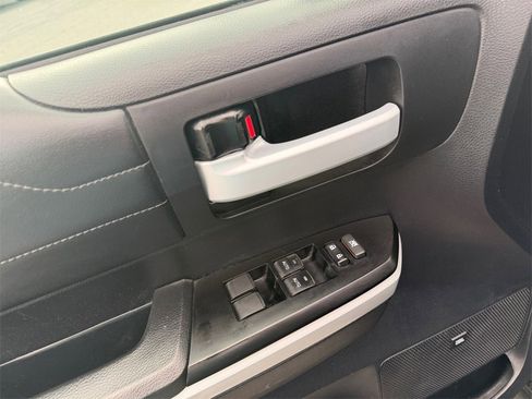 Used 2019 Toyota Tundra Limited image 11