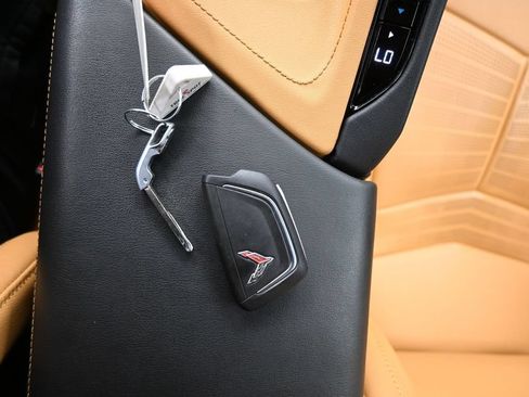 Used 2020 Chevrolet Corvette Stingray Preferred Cpe w/ 2LT Preferred Equipment Group RWD image 24