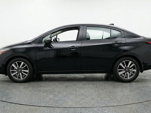 Used 2025 Nissan Versa SV FWD image 5