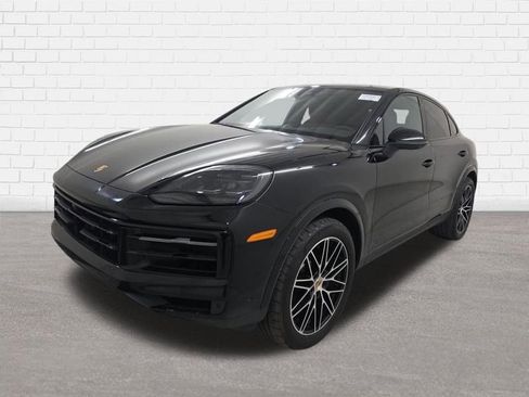Used 2024 Porsche Cayenne Coupe w/ Premium Package Plus AWD/4WD image 2
