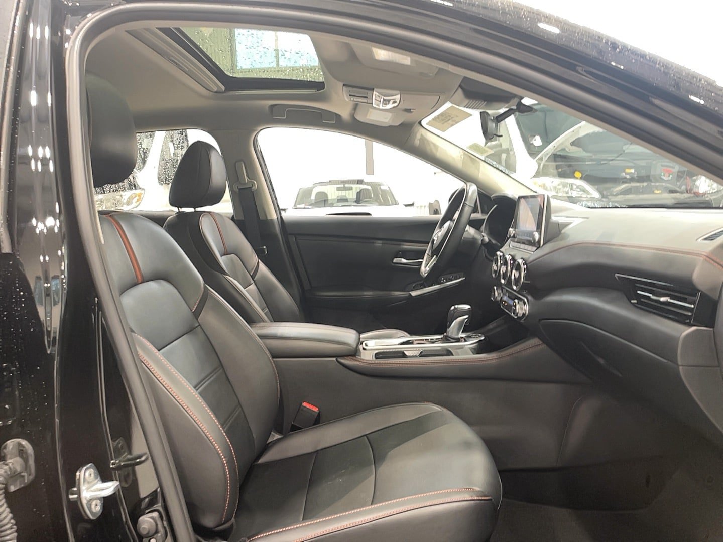 Used 2025 Nissan Sentra SR w/ SR Premium Package FWD image 11