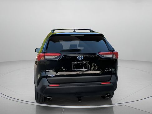 Used 2023 Toyota RAV4 XLE Premium AWD/4WD image 23