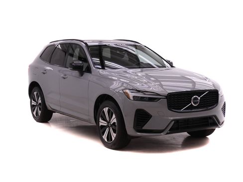 Certified 2025 Volvo XC60 T8 Plus AWD/4WD image 2