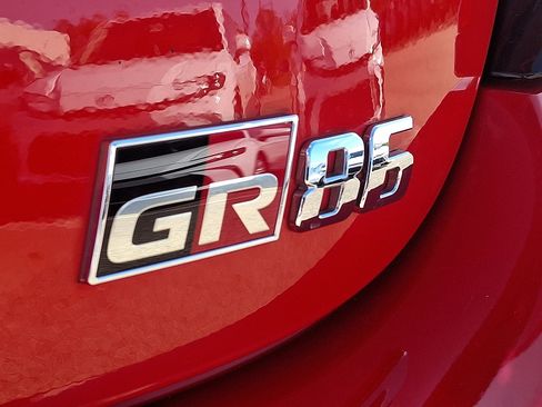 Used 2023 Toyota GR86 Premium image 29