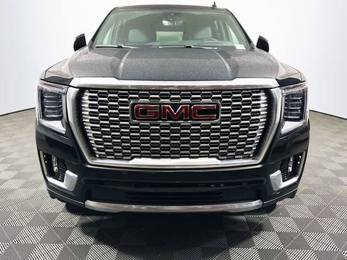 Used 2023 GMC Yukon XL Denali w/ Denali Reserve Package image 3