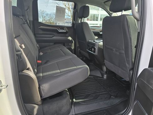 Used 2025 GMC Sierra 1500 Elevation image 13