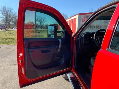 Used 2012 GMC Sierra 1500 SLE w/ Power Tech Package image 9