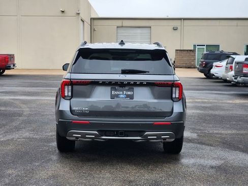New 2026 Ford Explorer Active RWD image 6