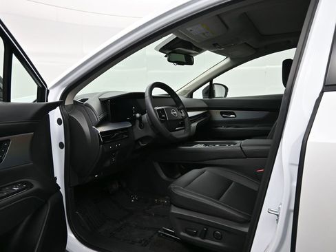 Used 2025 Nissan Murano SL AWD/4WD image 9