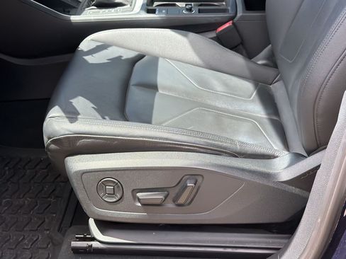 Certified 2022 Audi Q3 2.0T Premium Plus w/ Premium Plus Package AWD/4WD image 12