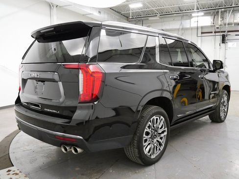 Used 2024 GMC Yukon Denali Ultimate AWD/4WD image 7