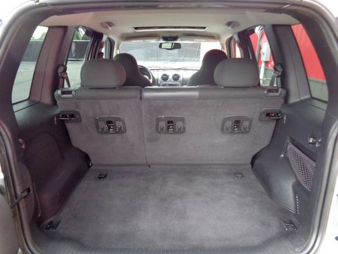 Used 2003 Jeep Liberty Renegade AWD/4WD image 9