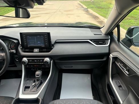 Used 2020 Toyota RAV4 XLE w/ Convenience Package AWD/4WD image 33