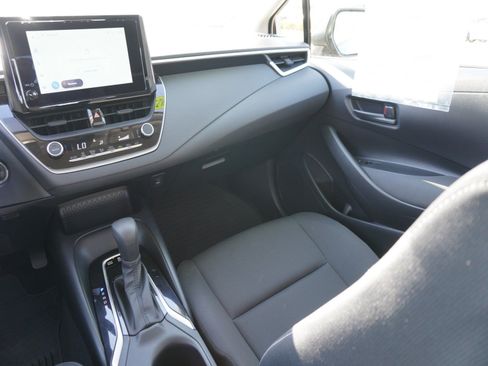 Used 2025 Toyota Corolla LE w/ Convenience Package FWD image 15