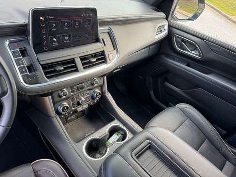Used 2024 GMC Yukon SLT image 35