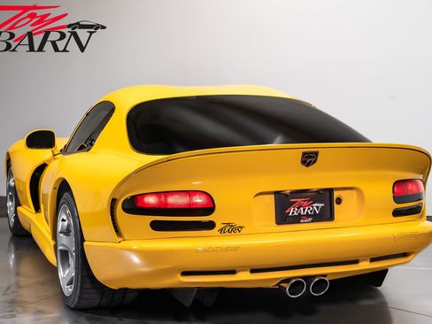 Used 2001 Dodge Viper GTS RWD image 12