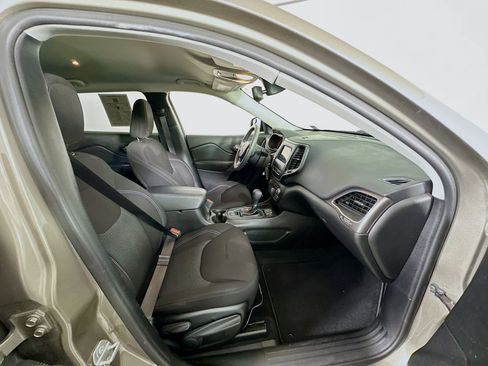 Used 2021 Jeep Cherokee Latitude image 31