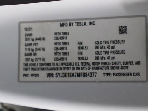 Used 2021 Tesla Model 3 Standard Range Plus RWD image 38