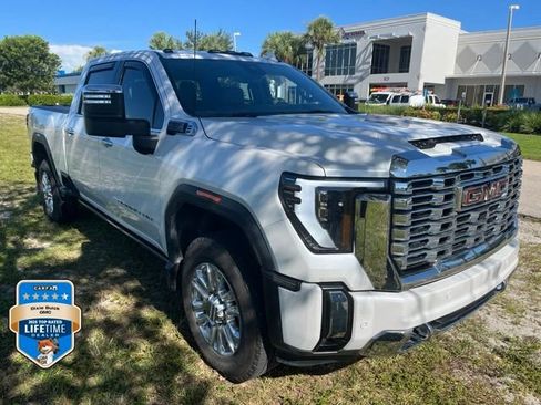 Used 2024 GMC Sierra 2500 Denali w/ Technology Package AWD/4WD image 3
