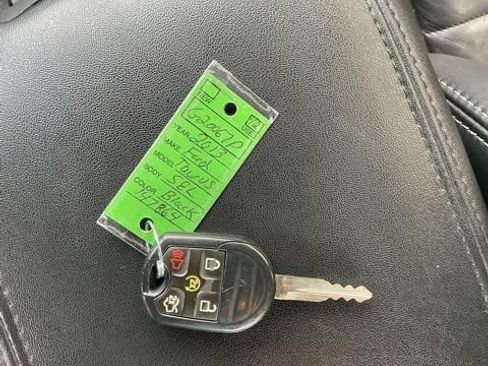 Used 2013 Ford Taurus SEL FWD image 27