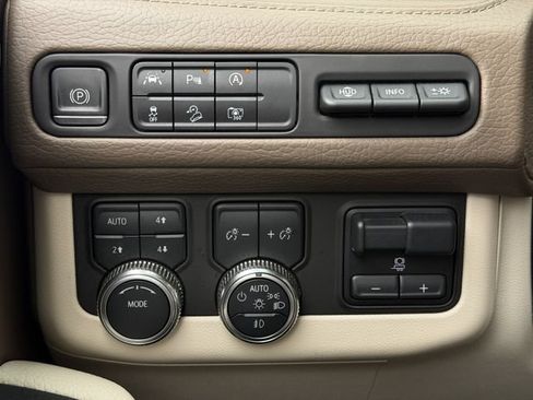 Used 2023 GMC Yukon Denali w/ Max Trailering Package AWD/4WD image 22