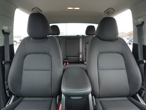 Used 2022 Chevrolet Colorado LT w/ Safety Package image 32