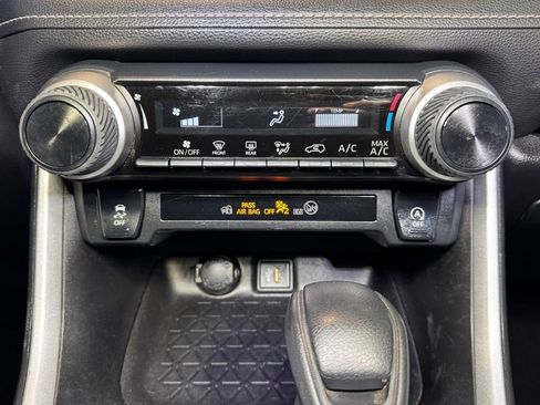 Certified 2023 Toyota RAV4 LE AWD/4WD image 32