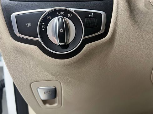 Certified 2022 Mercedes-Benz GLC 300 4MATIC image 19