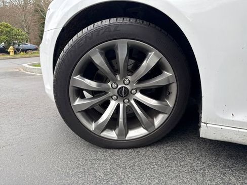 Used 2014 Chrysler 300 S image 27