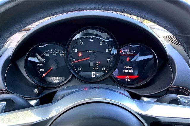 Used 2021 Porsche 718 Cayman RWD image 21