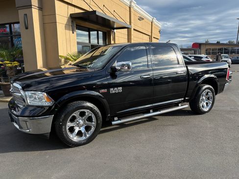 Used 2014 RAM 1500 Laramie w/ Convenience Group RWD image 8