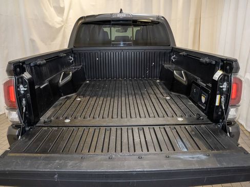 Used 2023 Toyota Tacoma TRD Off-Road image 6