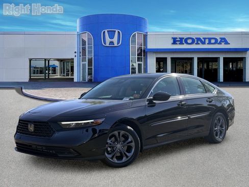 Used 2023 Honda Accord EX image 2