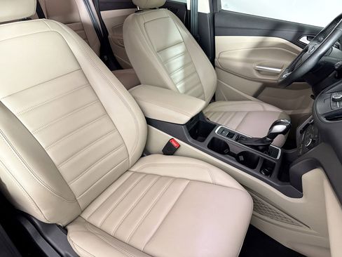 Used 2019 Ford Escape SEL image 36