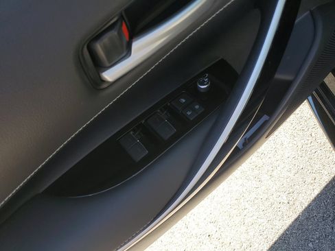 Used 2020 Toyota Corolla XSE FWD image 20