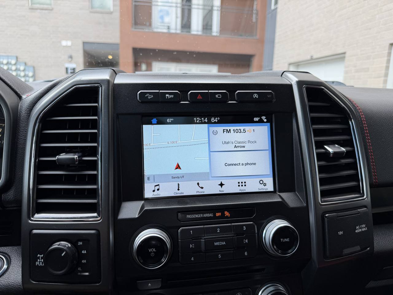 Used 2018 Ford F150 Lariat w/ Equipment Group 502A Luxury AWD/4WD image 24