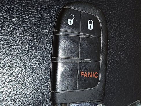 Used 2019 Jeep Compass Trailhawk image 32