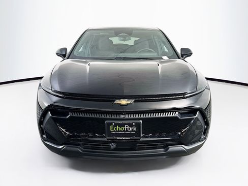 Used 2025 Chevrolet Equinox EV LT w/ Comfort Package image 2