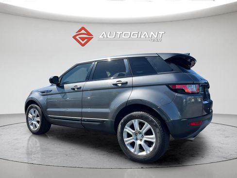 Used 2019 Land Rover Range Rover Evoque SE AWD/4WD image 4