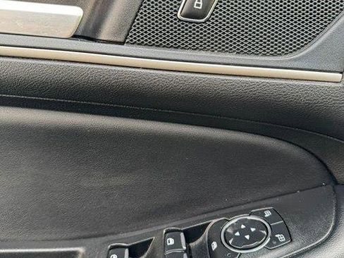 Used 2023 Ford Edge SEL image 16