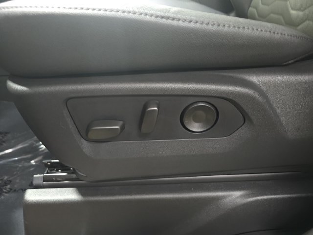 New 2026 Chevrolet Silverado 2500 ZR2 AWD/4WD image 30