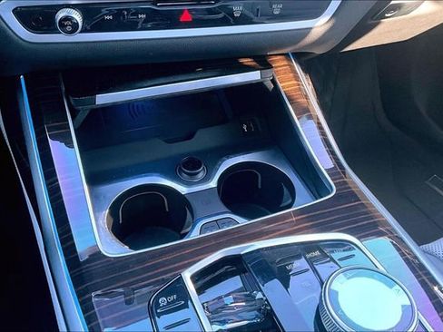 Used 2026 BMW X7 xDrive40i w/ Executive Package image 26