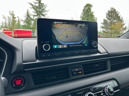 Used 2025 Honda Pilot Sport image 20