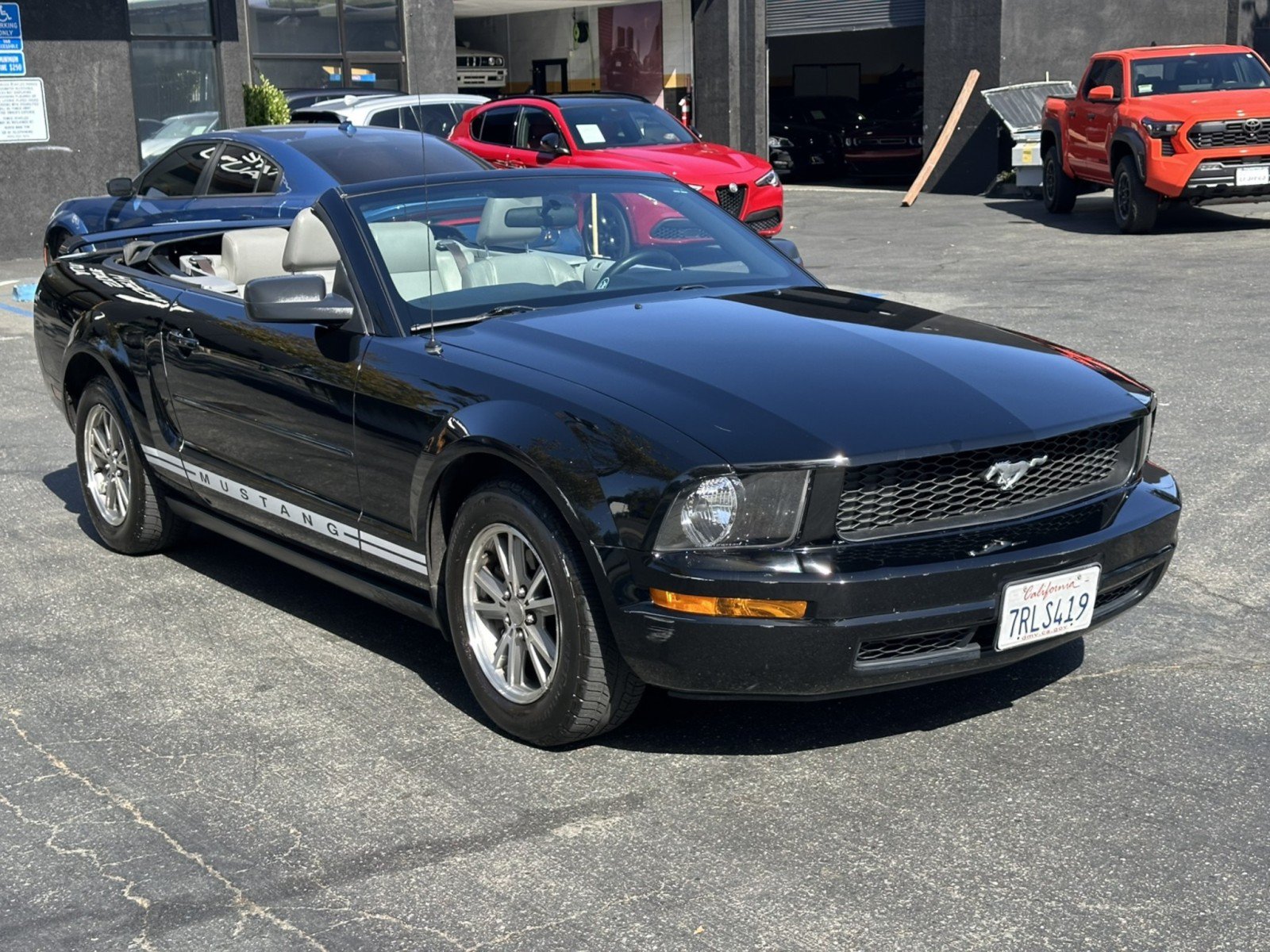Used 2005 Ford Mustang Premium RWD image 7