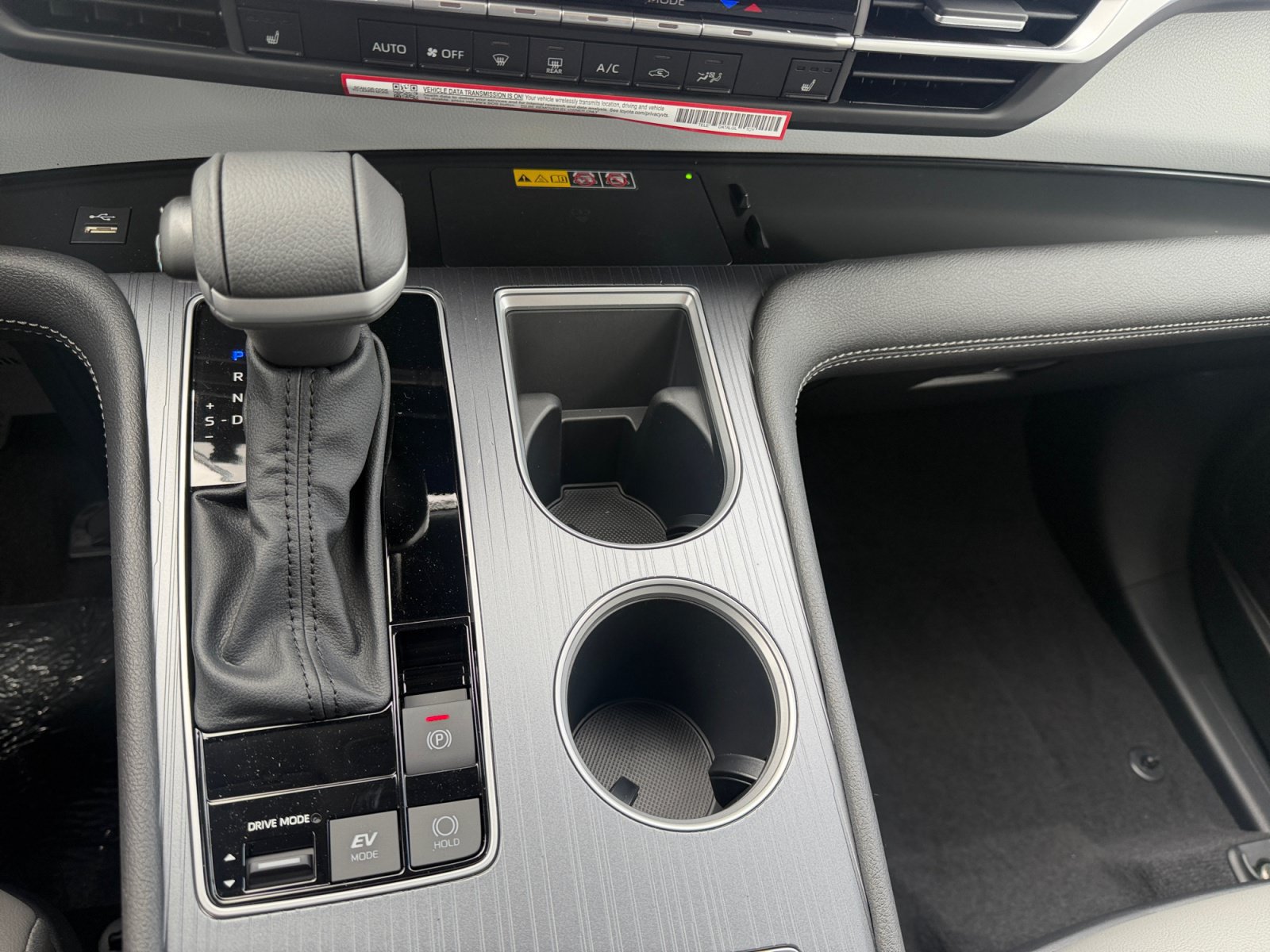 Certified 2026 Toyota Sienna XLE FWD image 21